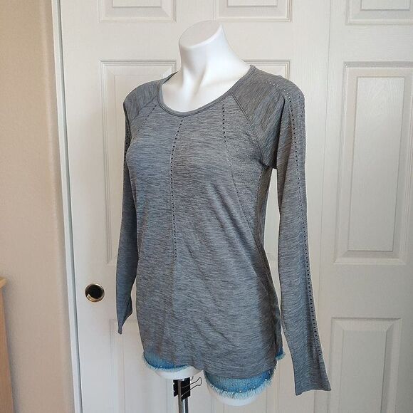 Athleta Foothill seamless laser cut long sleeve top M - Picture 5 of 9